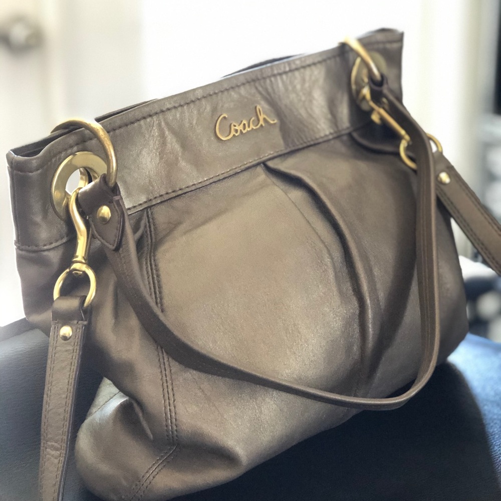 Coach gold metallic crossbody - Picture 2 of 11